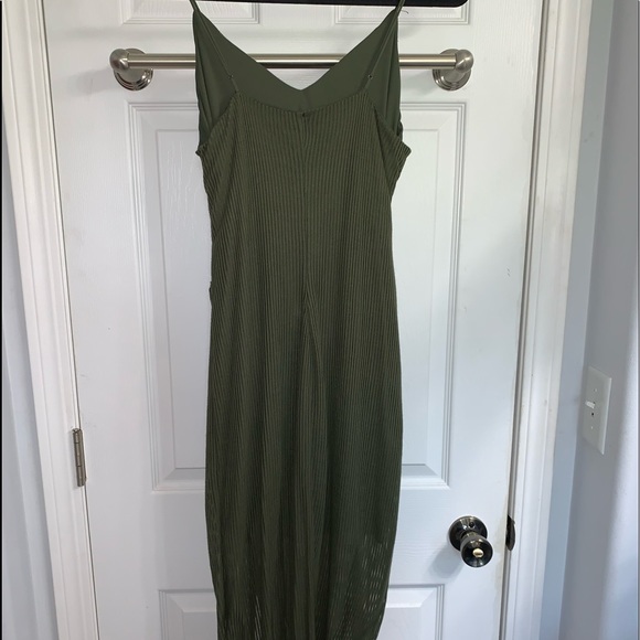 Long deep-green dress - Picture 2 of 2